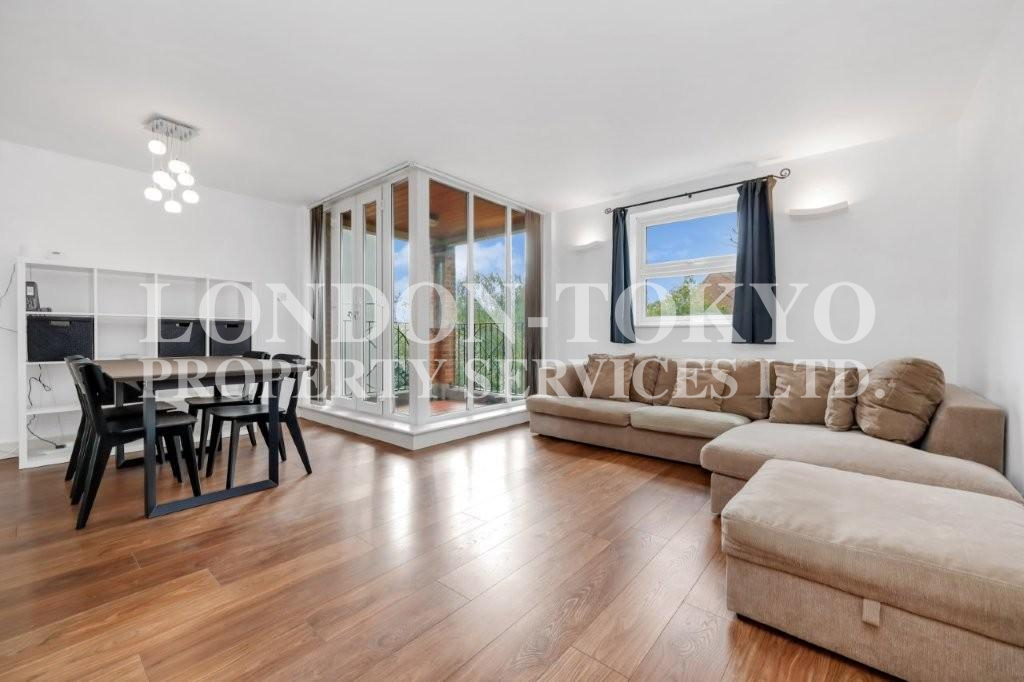 Alcombe  N12  :: London-Tokyo Property Service