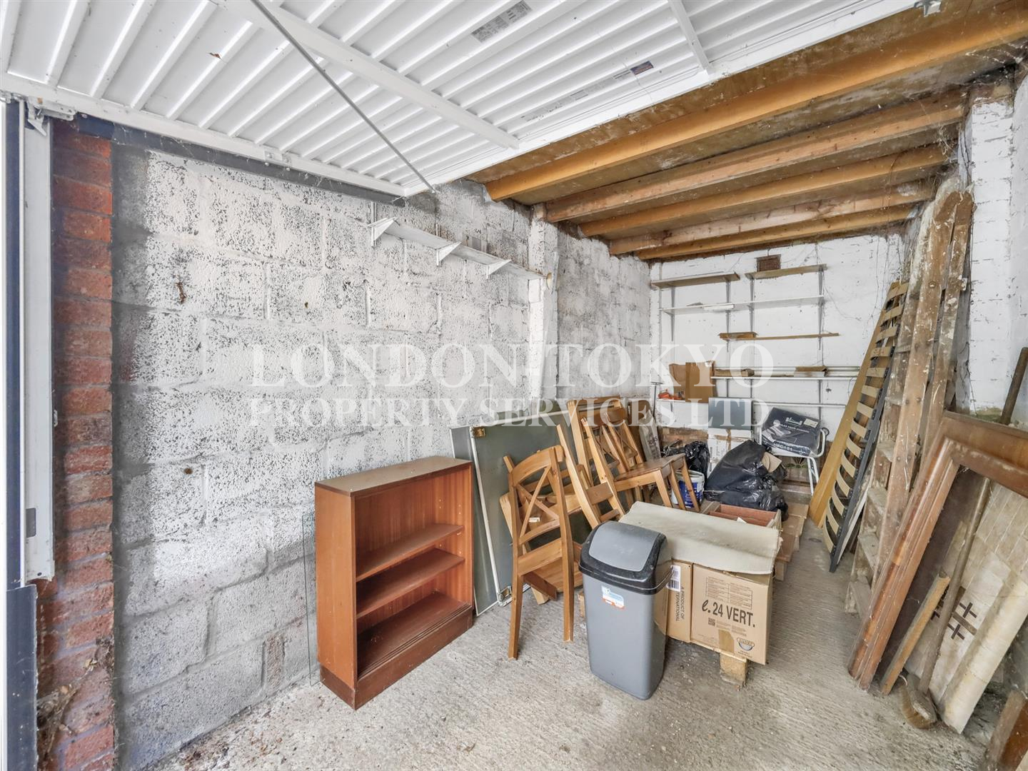 Woodside Grange Road N12 :: London-Tokyo Property Service