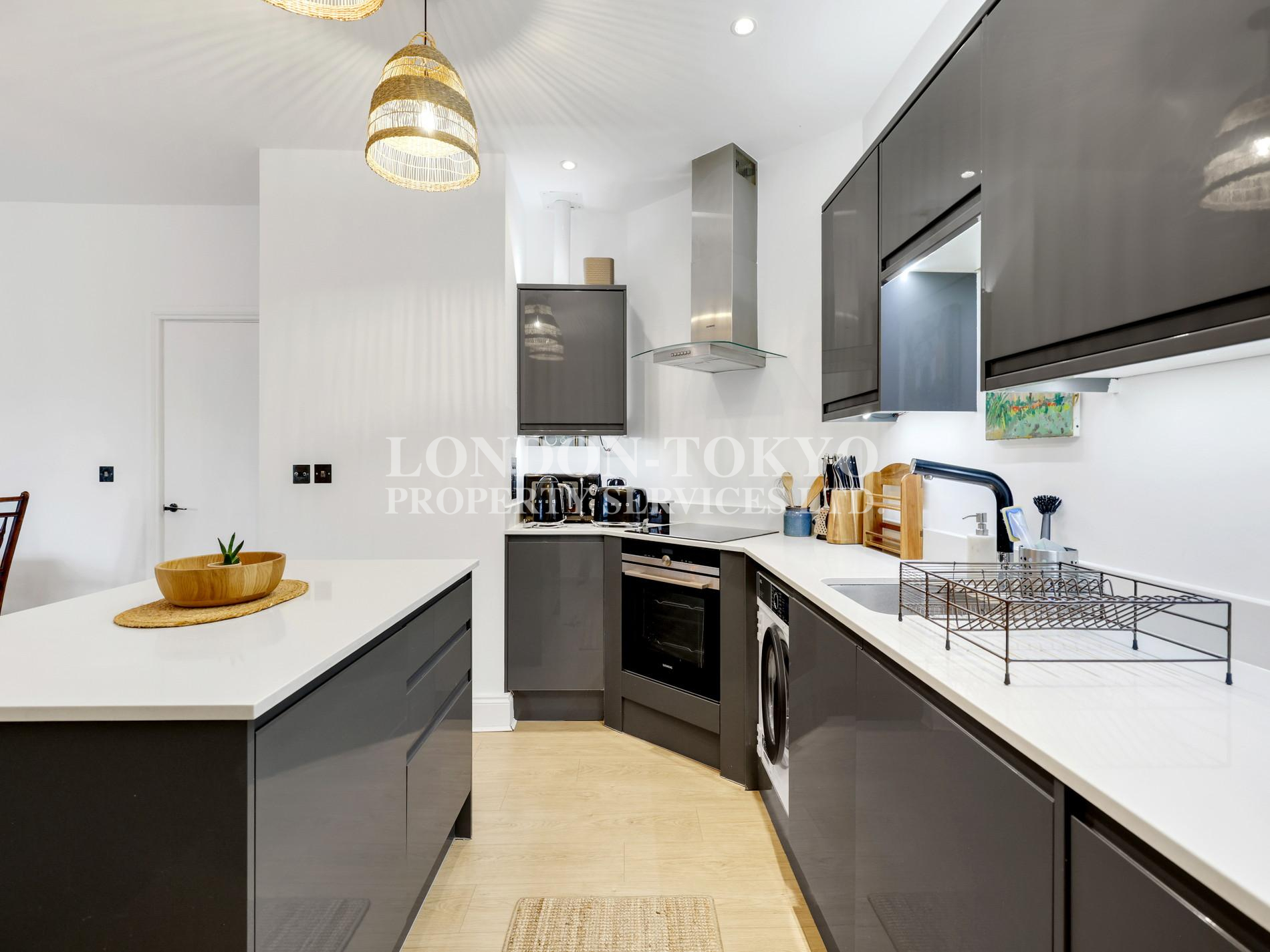 Creffield Lodge W5 :: London-Tokyo Property Service
