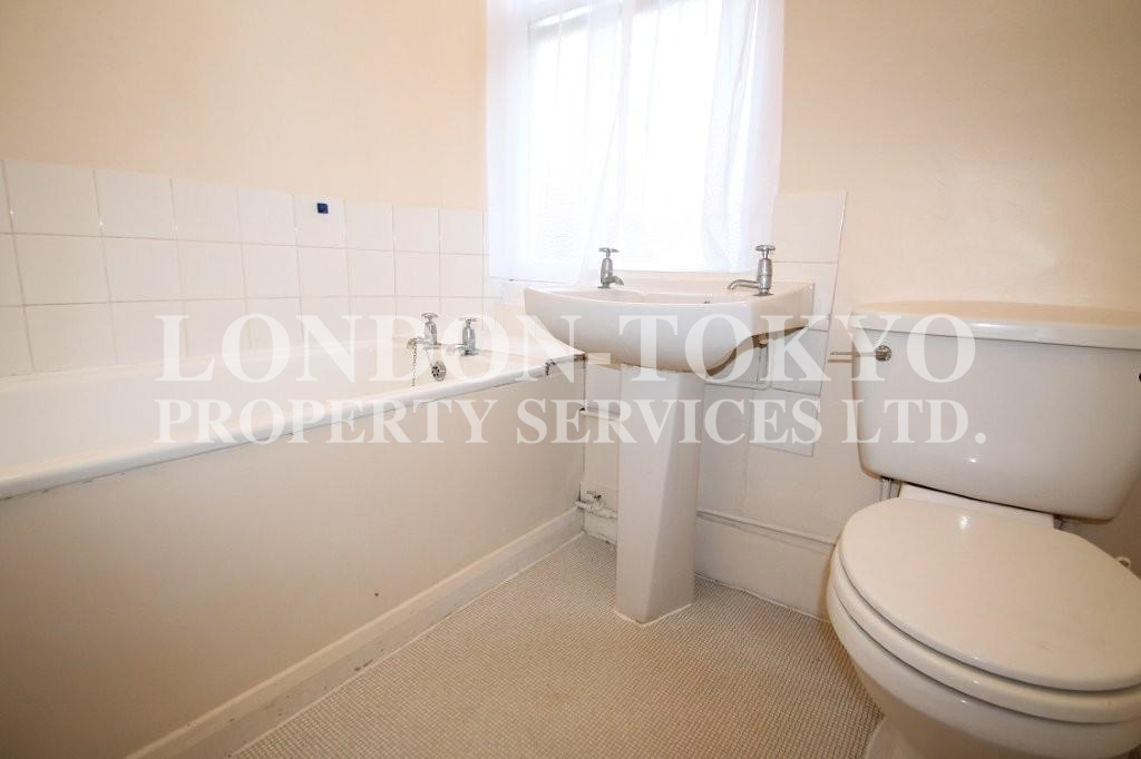 Maresfield Gardens NW3 :: London-Tokyo Property Service