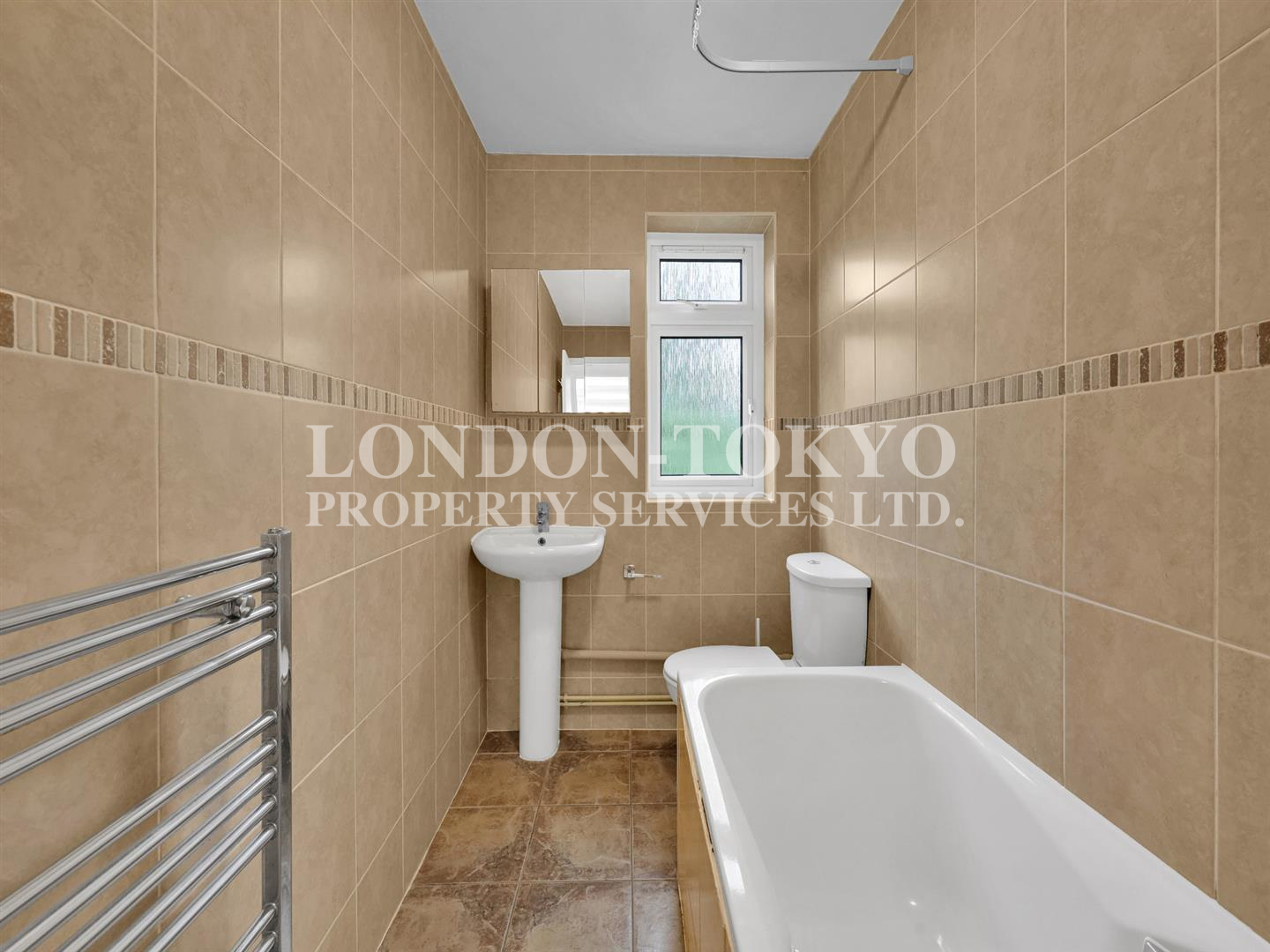 Woodside Grange Road N12 :: London-Tokyo Property Service