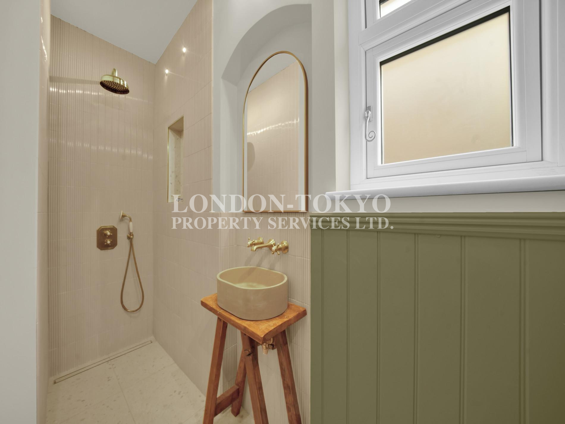 Birch Grove W3 :: London-Tokyo Property Service