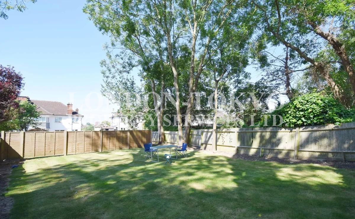 Hendon way NW4 :: London-Tokyo Property Service