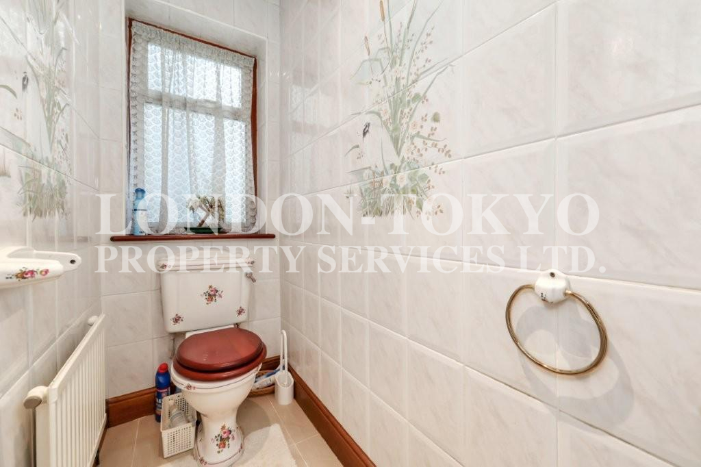 Longland Drive N20 :: London-Tokyo Property Service