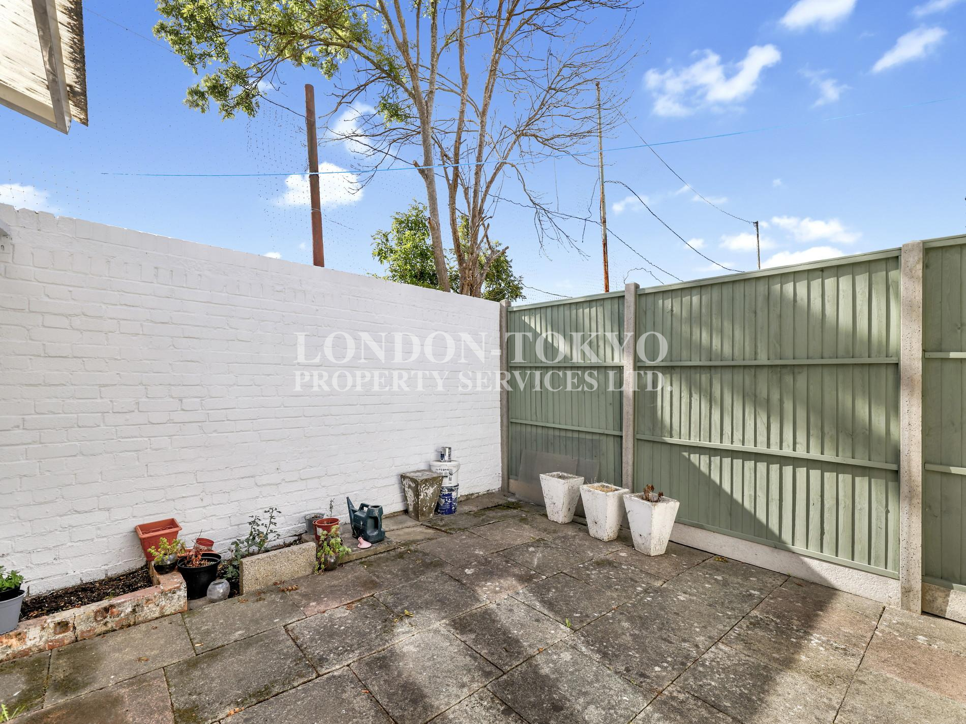 Lowfield Road W3 :: London-Tokyo Property Service