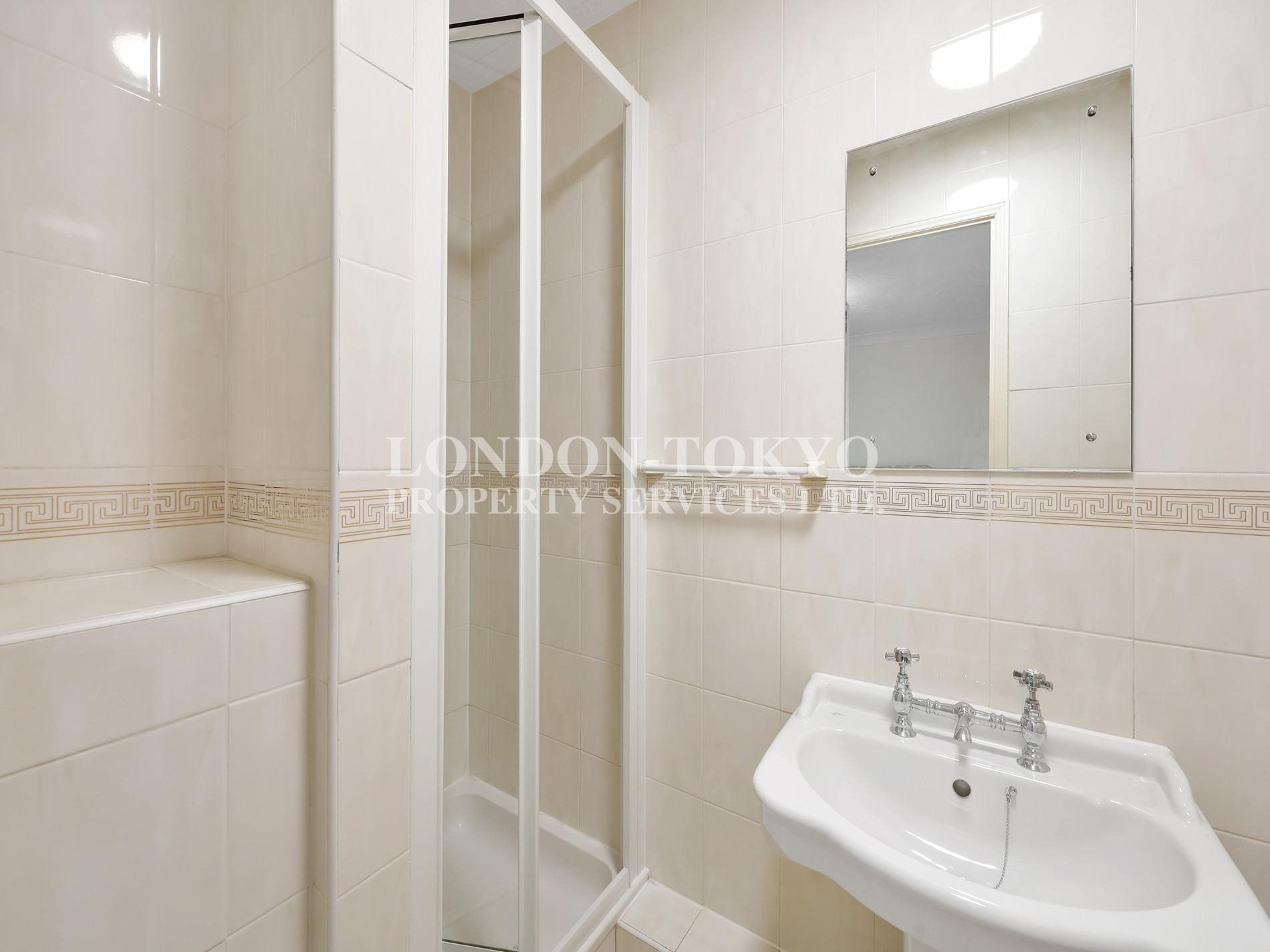 Gatcombe Mews W5 :: London-Tokyo Property Service