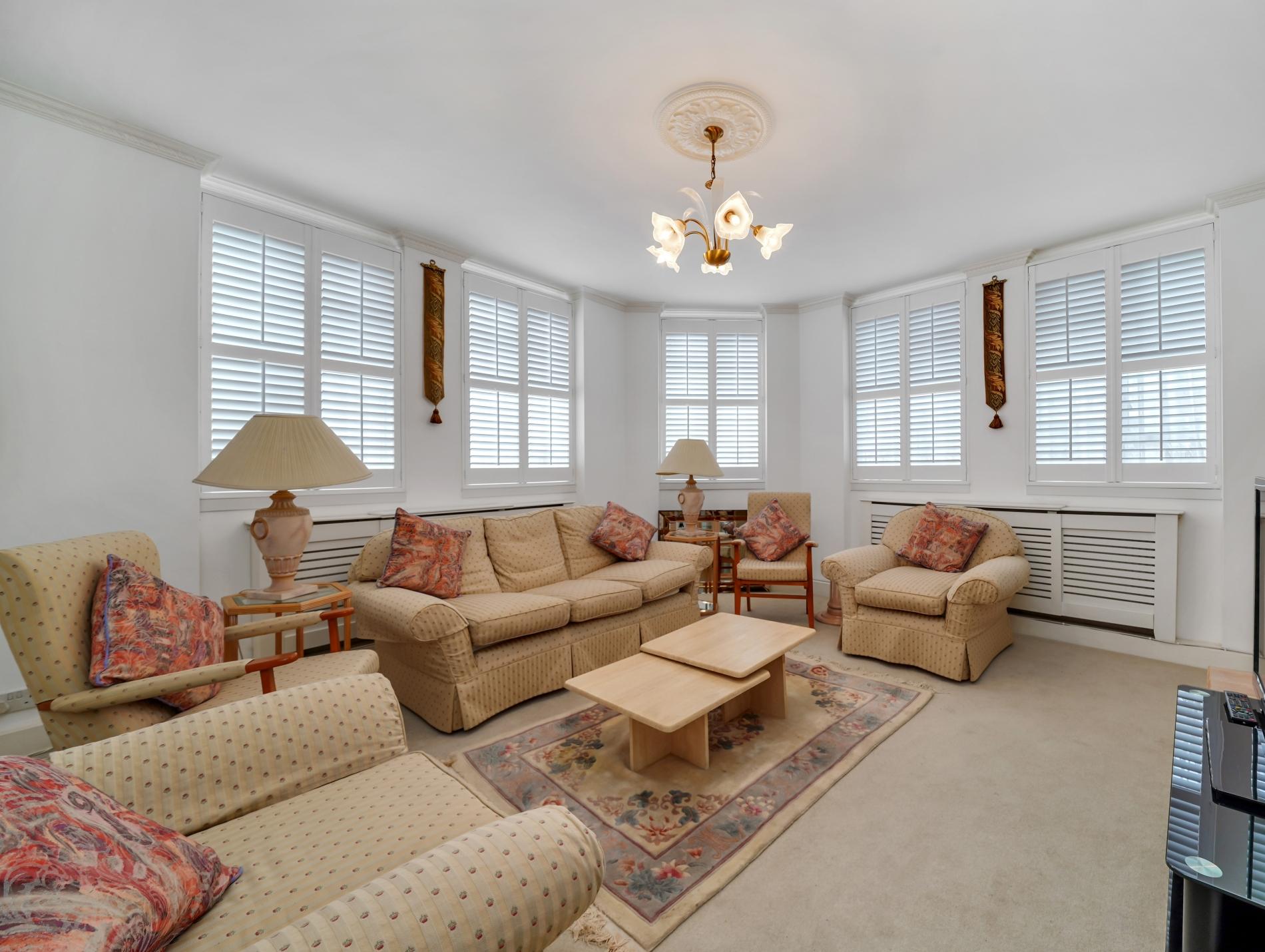 Townshend Court, Shannon Place